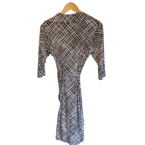 Women's George Dress, Black & White, Size 4-6 with Belt - Picture 2 of 4
